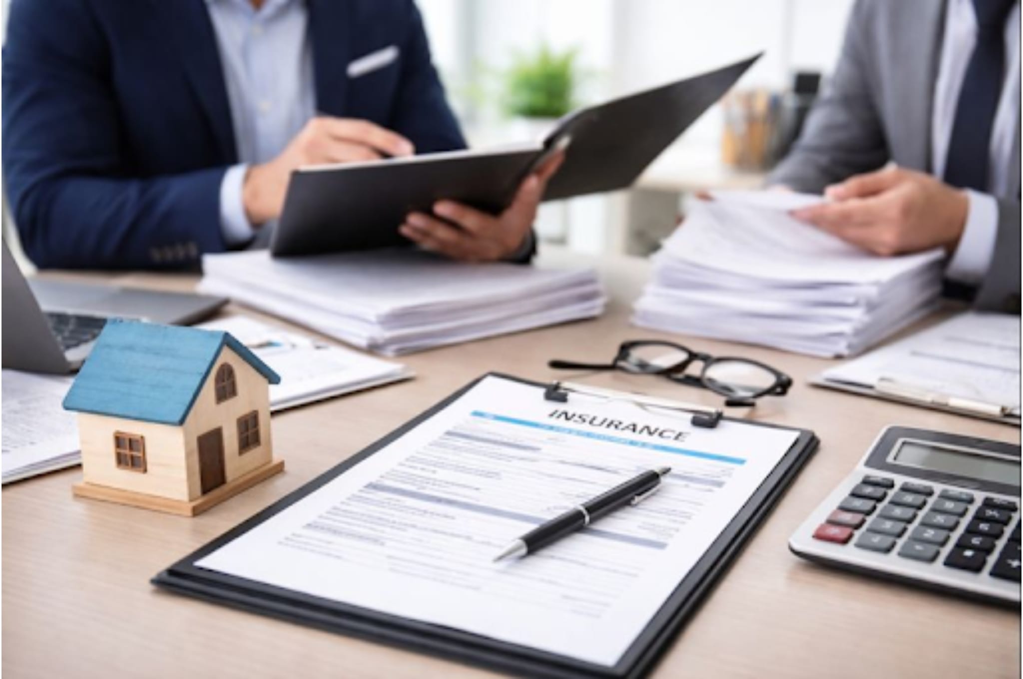 فتح ملف تأميني للشركة